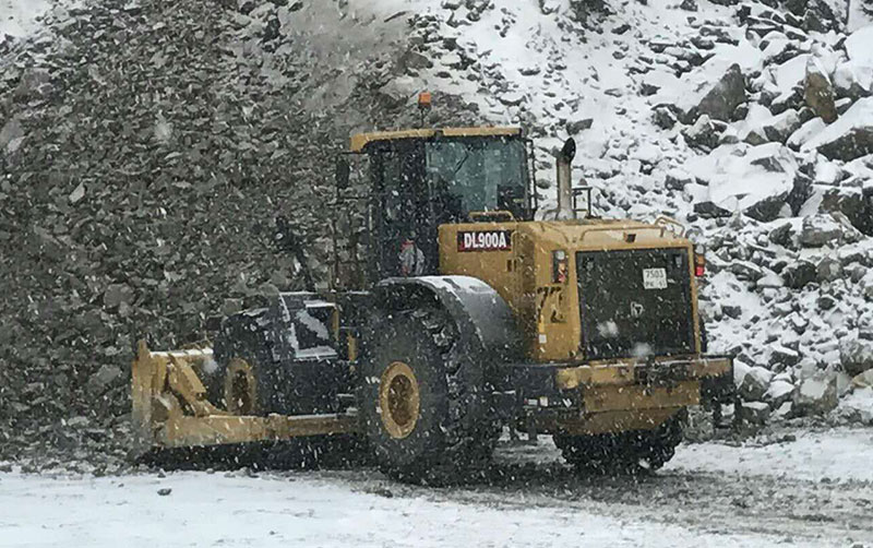 威尼斯9499轮推在露天矿山施工