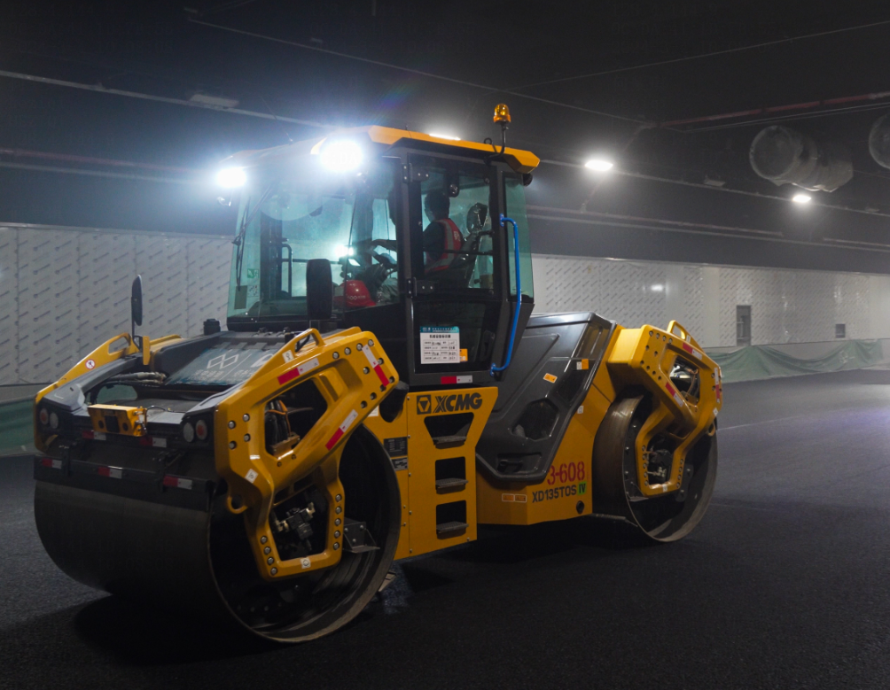 粤港澳大湾区，，，，，威尼斯9499蹊径机械现身又一超等工程