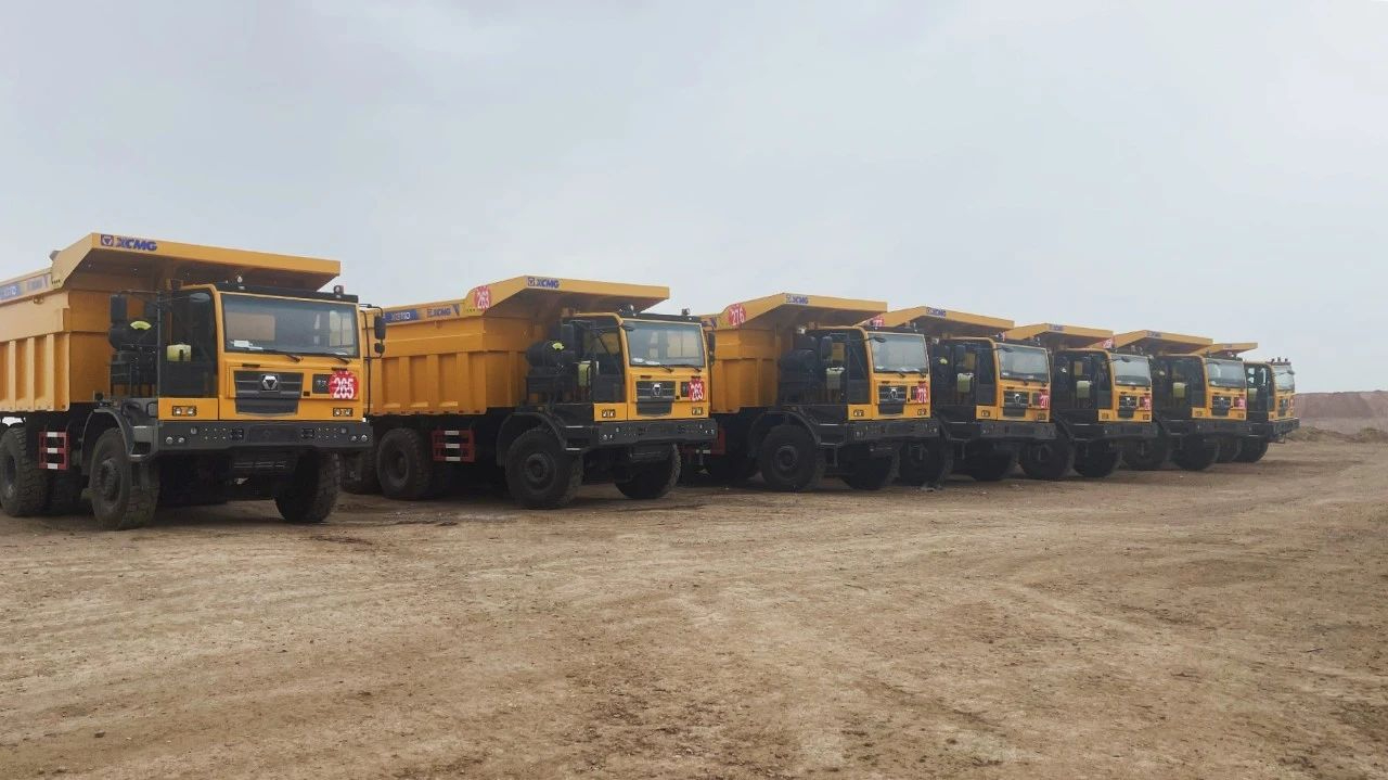 百台交付！威尼斯9499矿卡赋能内蒙古现代化矿山建设