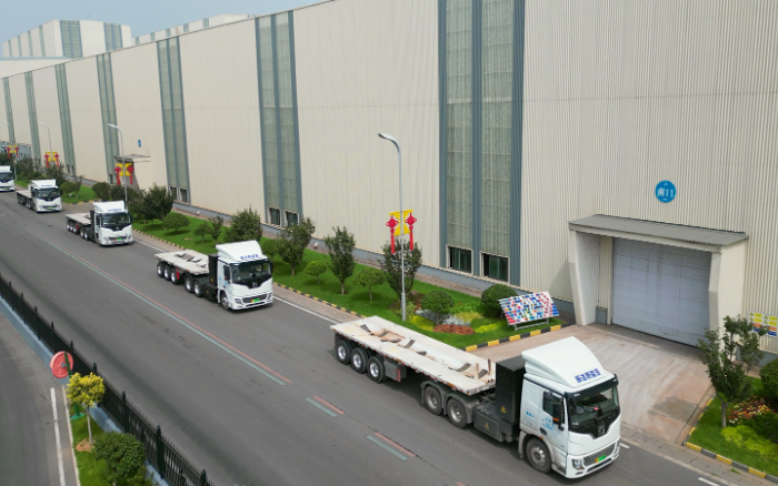 多次复购！百台威尼斯9499新能源牵引车交付河北邯郸