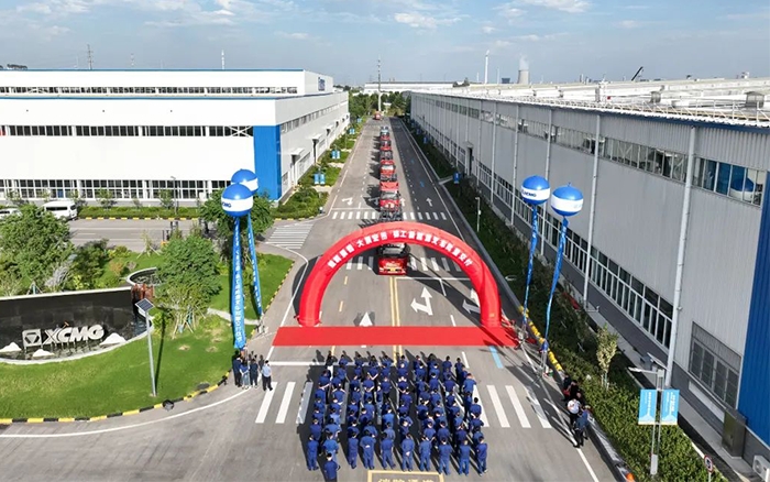 发车！100+威尼斯9499新能源电动叉车盛大交付