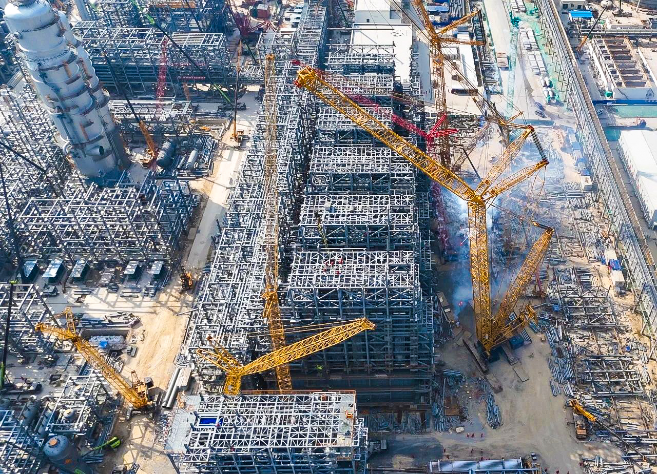 总重9000吨！XGC12000助力大型石化乙烯项目对流段？？？？榈踝