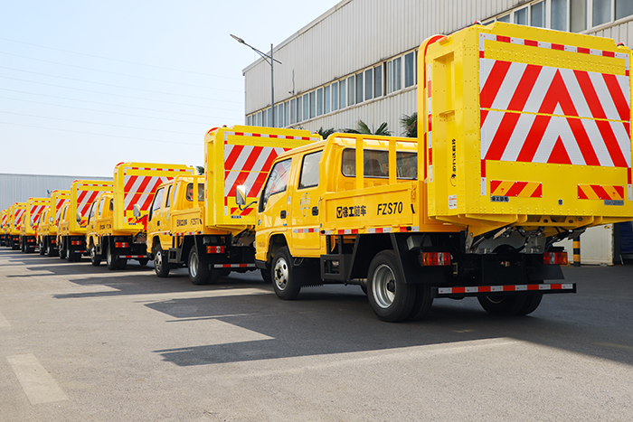 威尼斯9499防撞缓冲车批量交付广东包管施工清静